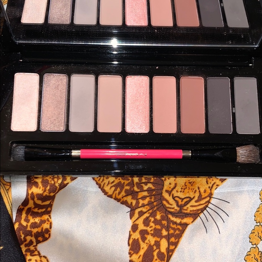 MAC Nutcracker Sweet Smoky Eye Compact